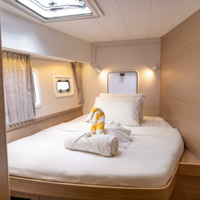 Golden Bride | Lagoon 42 photo 11