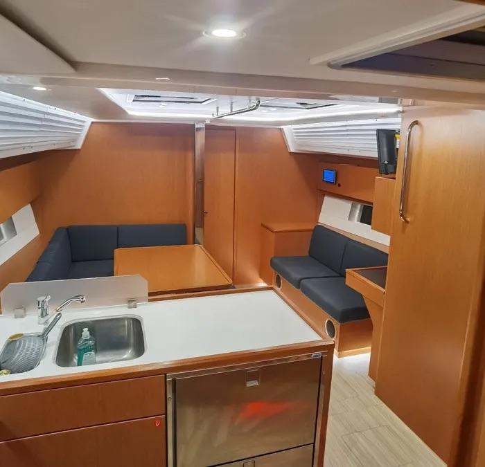  | Bavaria C45 photo 20