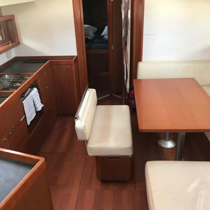 Alboran Gin Tonic (Las Galletas) | Oceanis 45-4 photo 2