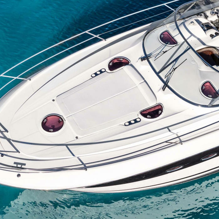 AEGEAN BLUE | Bavaria 40 photo 16