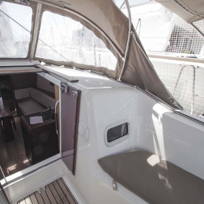 Castor | Sun Odyssey 349 photo 6