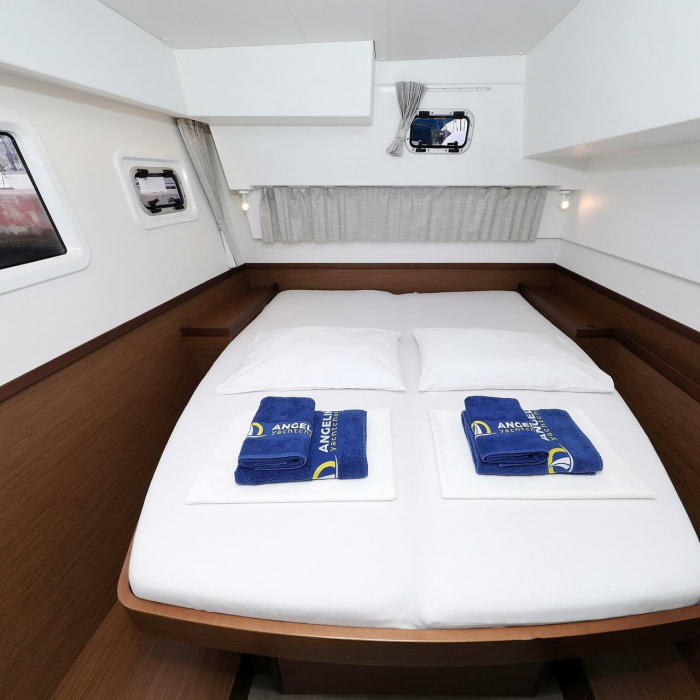 Air Wave | Lagoon 42 photo 51