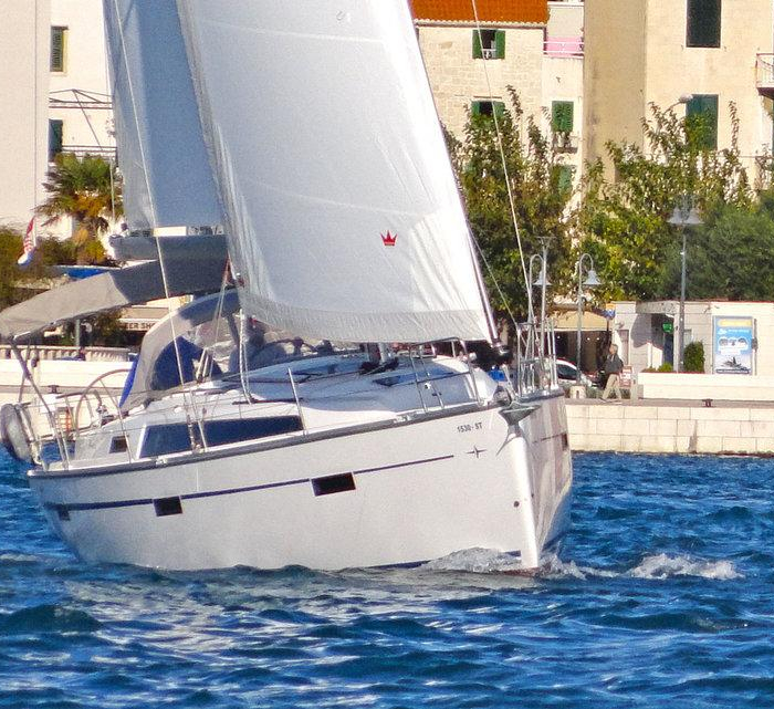 Lirica | Bavaria Cruiser 37 photo 3