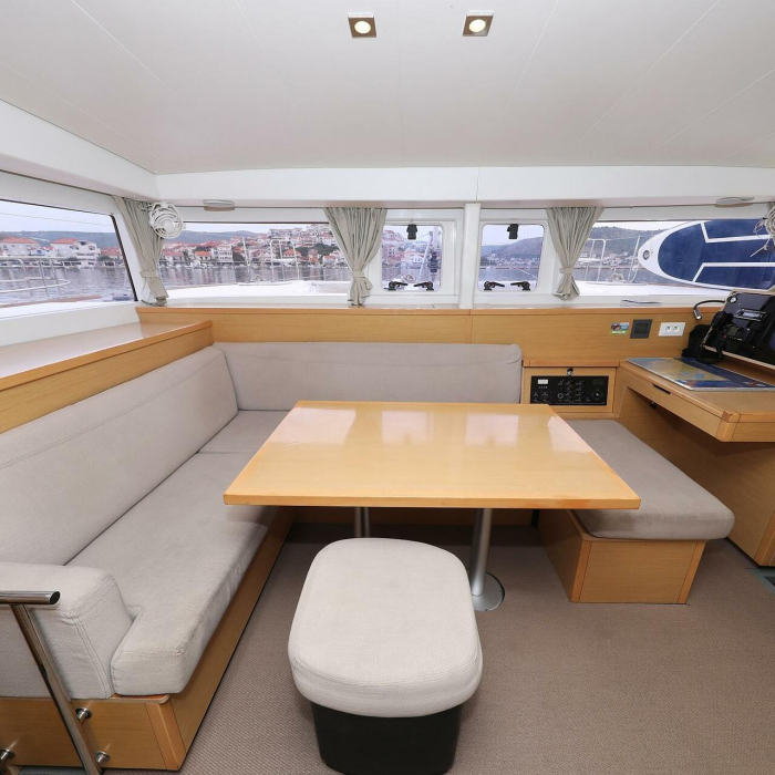 Ladies First | Lagoon 400 S2 photo 32