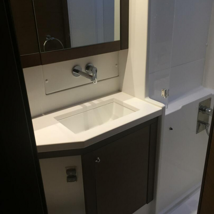 Toja | Lagoon 450 SporTop photo 14