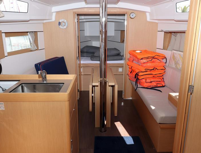 Aquarius | Oceanis 35.1 photo 8