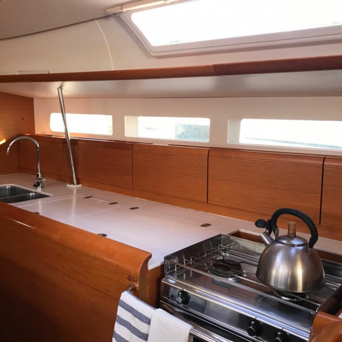 Alboran Bourbon (Las Galletas) | Sun Odyssey 519 photo 7