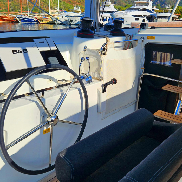 Kairos | Lagoon 42 photo 8