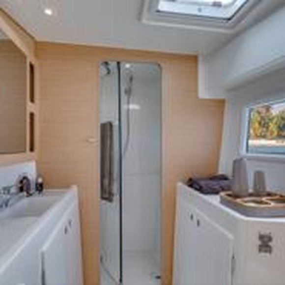 BONA NOVA | Lagoon 420 photo 16