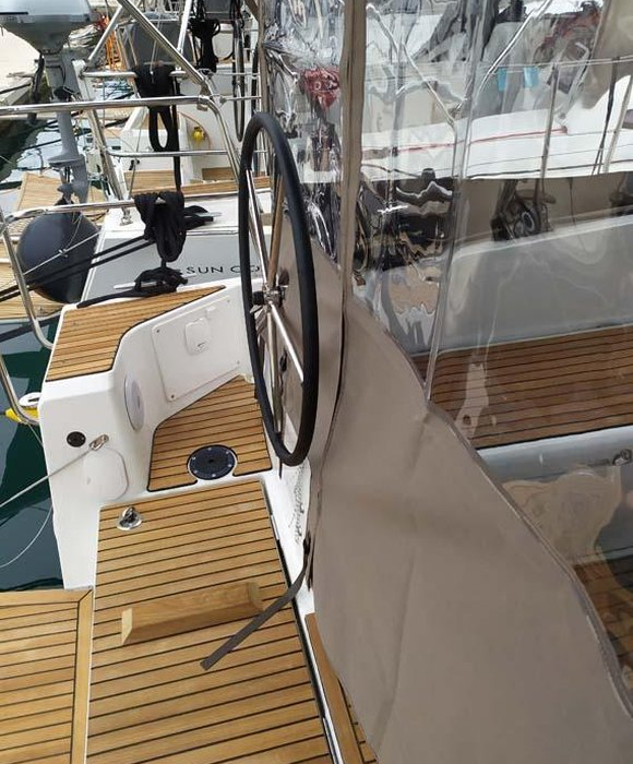 Bright Elli | Sun Odyssey 380 photo 2