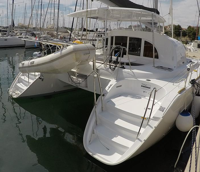 Maya | Lagoon 380 photo 7