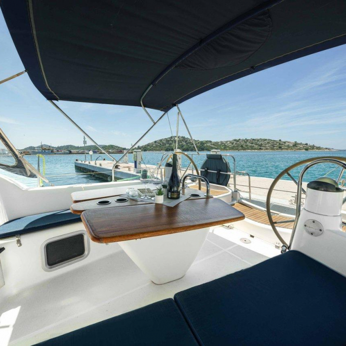 Ema | Sun Odyssey 42i photo 12