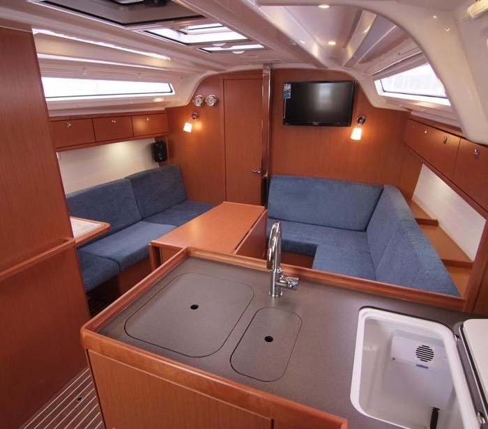 Jugo | Bavaria Cruiser 37 photo 14