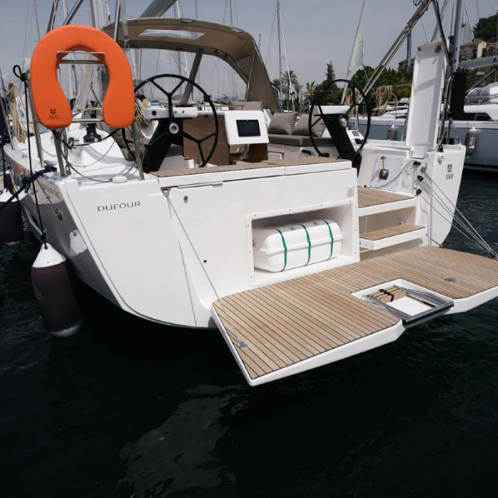 Paris | Dufour 390 photo 52