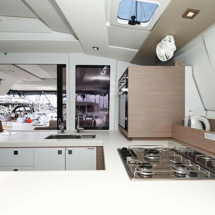 La Mula | Fountaine Pajot Astrea 42 photo 2
