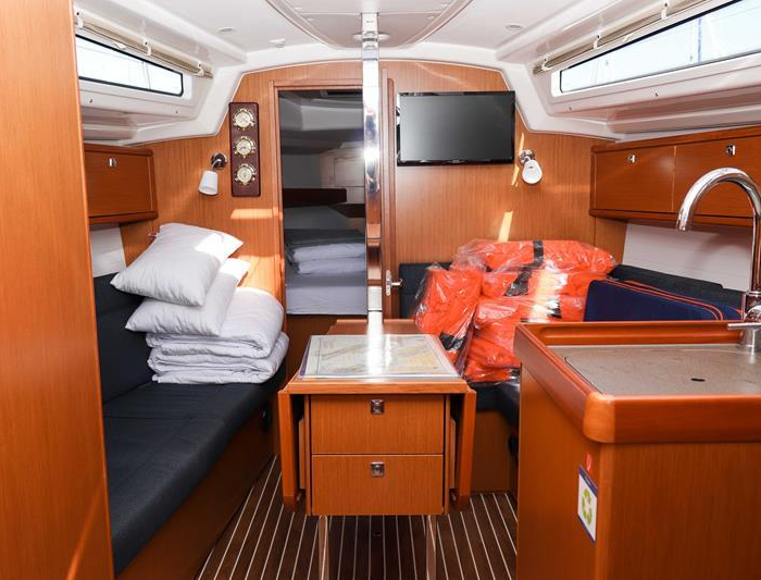 Aria | Bavaria Cruiser 34 photo 12