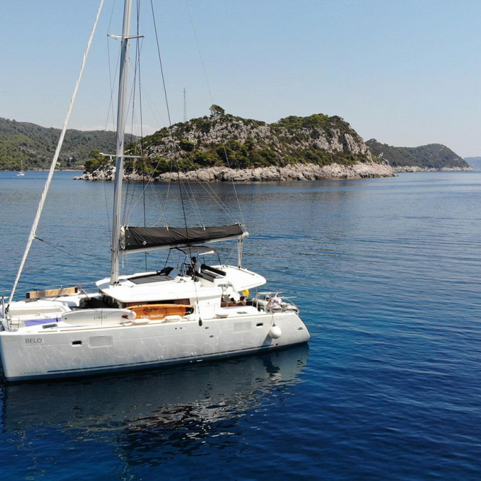 Belo | Lagoon 450 F photo 2