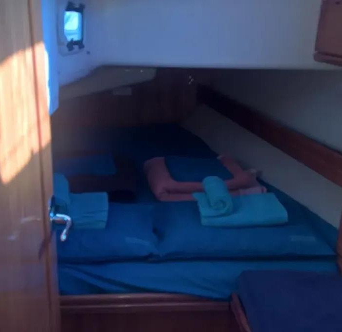 Vasiliki | Bavaria 40 photo 5