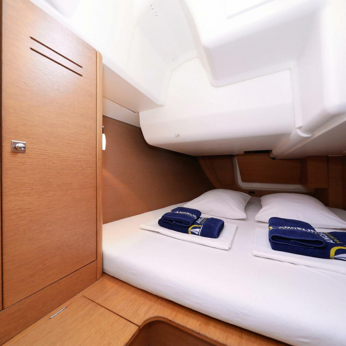 Sweet Lady | Dufour 350 GL photo 4