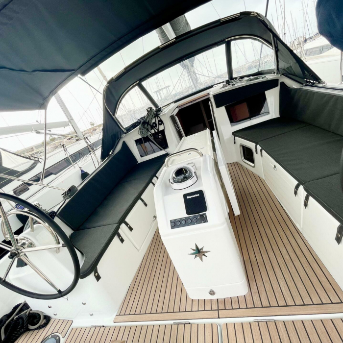 Colibrì | Sun Odyssey 410 photo 15