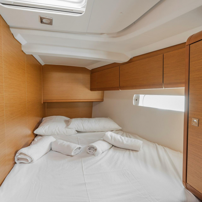 PERRO BLANCO | Sun Odyssey 519 photo 16