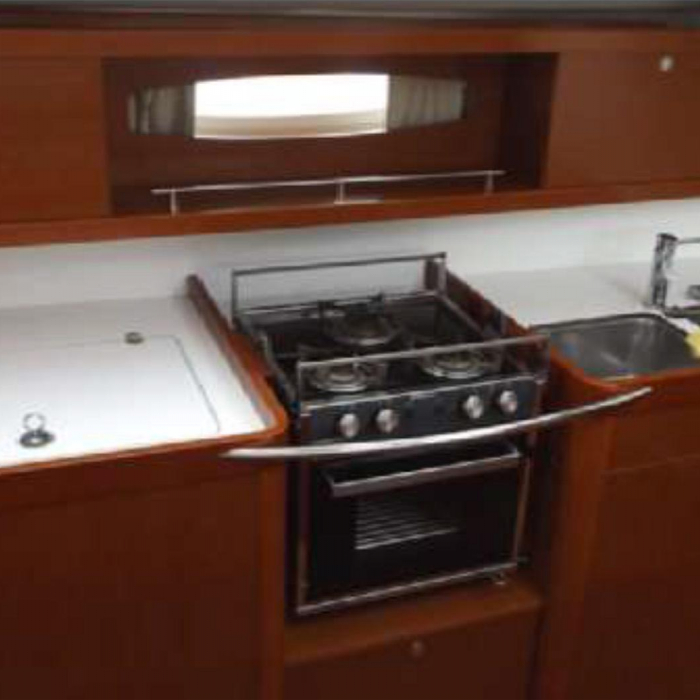 In Compliance | Oceanis 50 photo 12