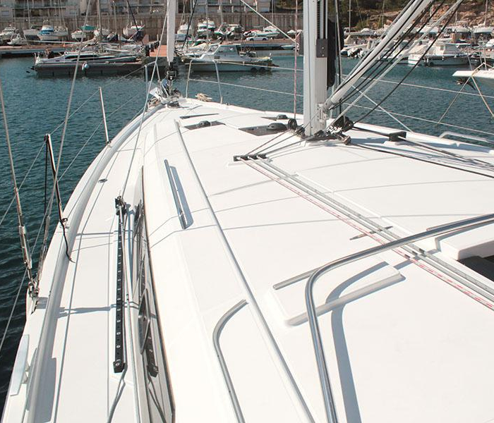 UNDER PRESSURE | Oceanis 41.1 photo 1