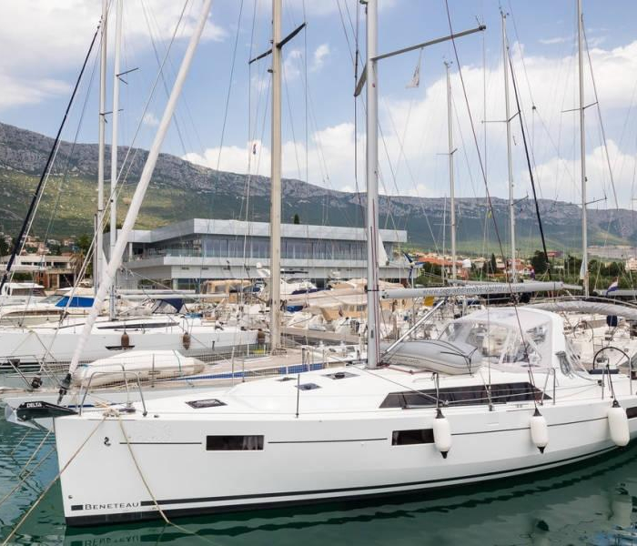 First | Oceanis 41.1 photo 12