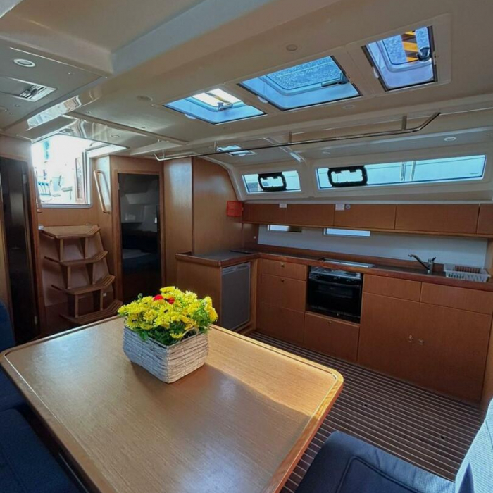 Leonidas II | Bavaria Cruiser 46 photo 3