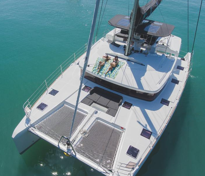 Blue Moon | Lagoon 52F photo 4