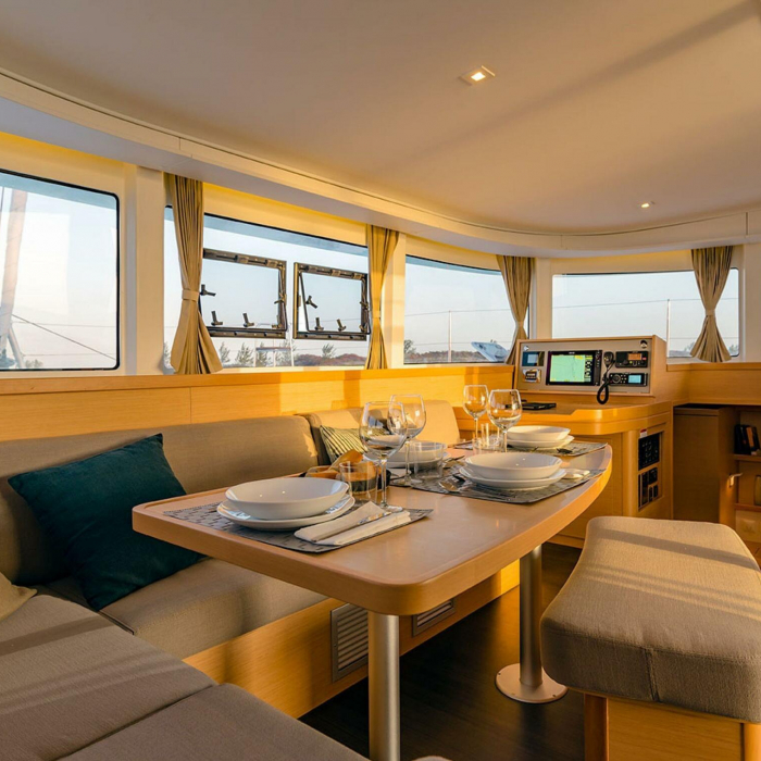 HeyBlue | Lagoon 42 photo 61