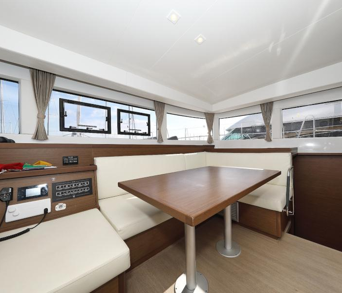 NINA II | Lagoon 40 photo 25