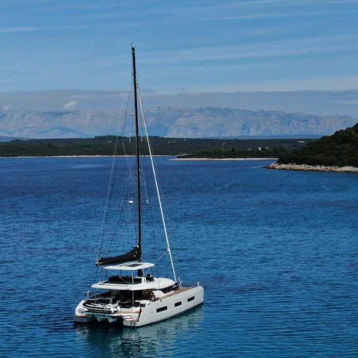 AGENDA 55 | Lagoon 55 photo 10