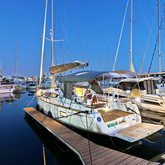 Hulk | Elan Impression 40 photo 7