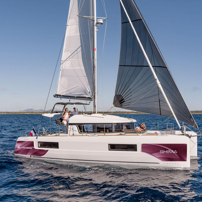 Shima | Lagoon 40 photo 1