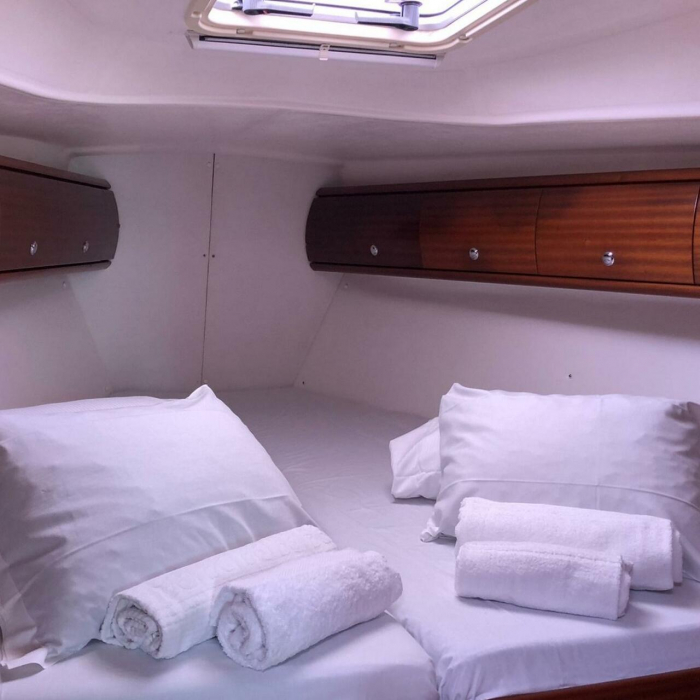 Tommy | Bavaria 38 photo 12