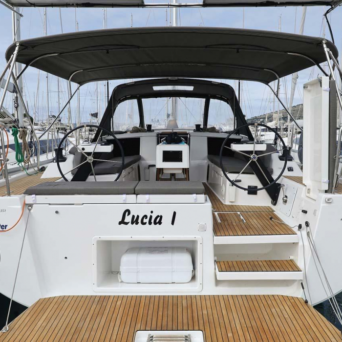 Lucia 1 | Dufour 430 photo 16
