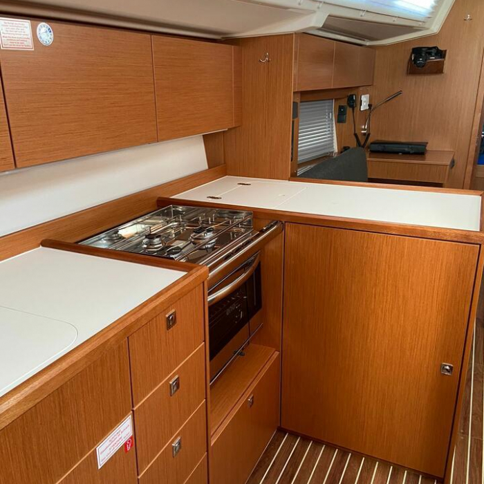 La Vela | Bavaria C38 photo 4