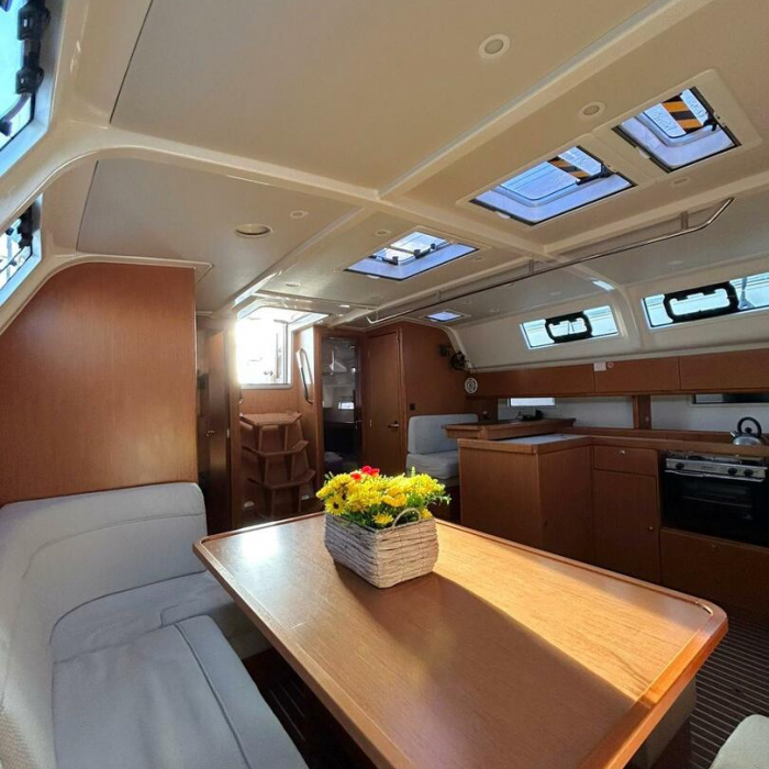 Leonidas VI | Bavaria cruiser 51 photo 13