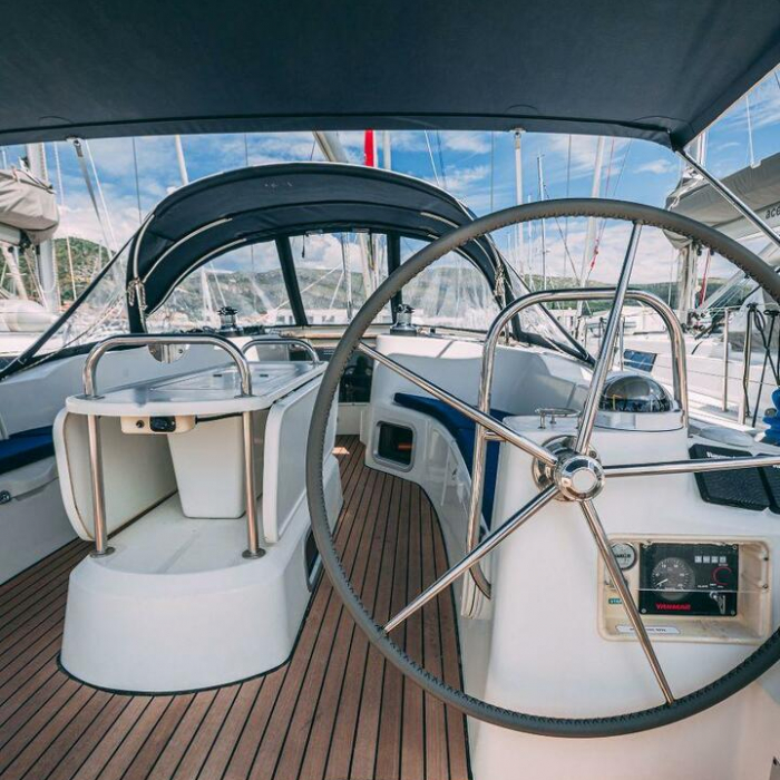 Ana B. | Sun Odyssey 49i photo 40