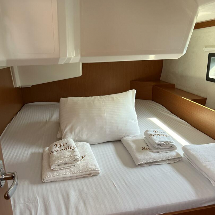 Juju | Bavaria C42 photo 15