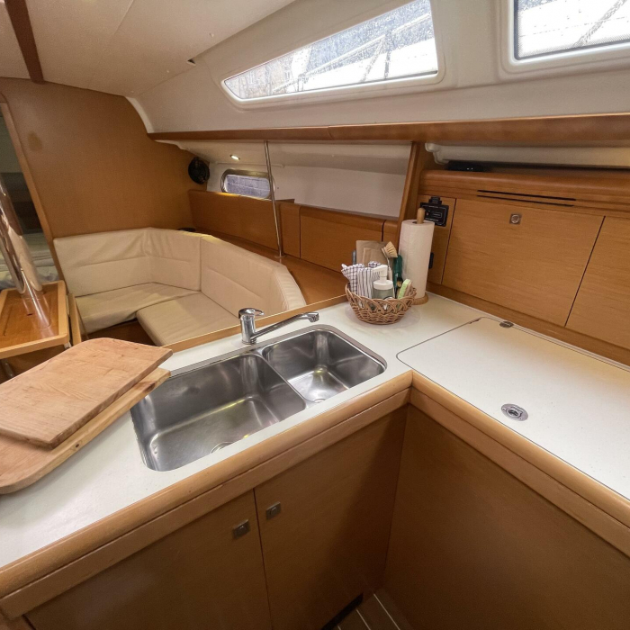 Agatha | Sun Odyssey 36i photo 4