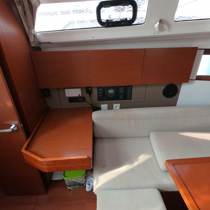 Abeona | Oceanis 35.1 photo 4