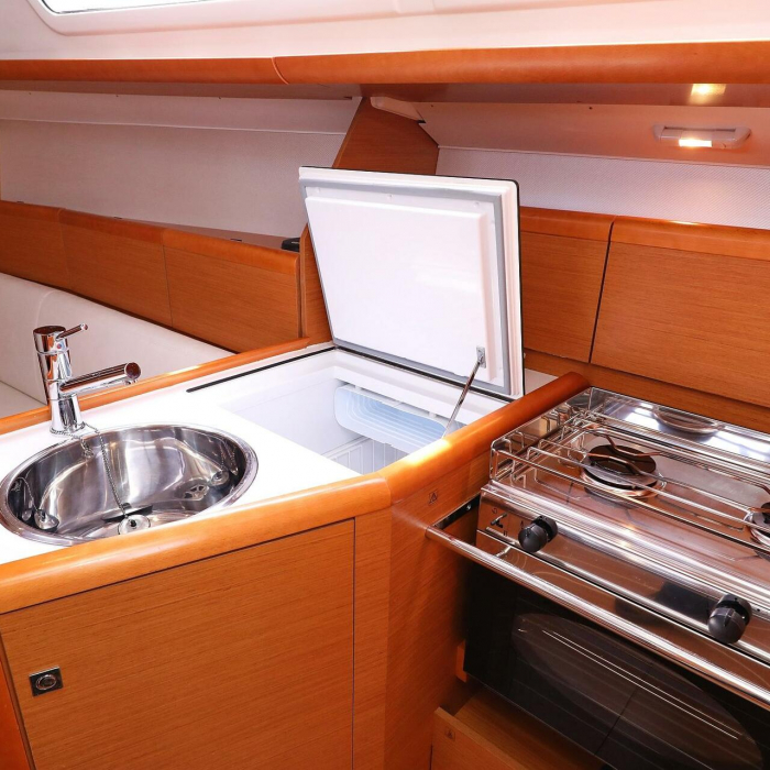 Cosma | Sun Odyssey 33i photo 13