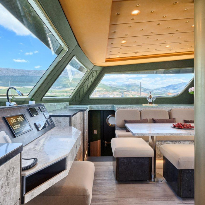 Gold | Luna 49 photo 19