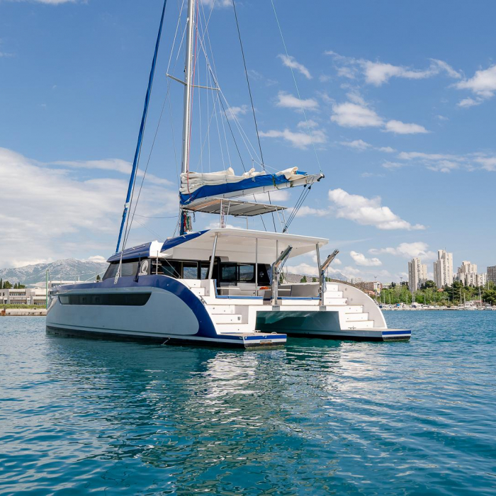 Blue | Luna 49 photo 34