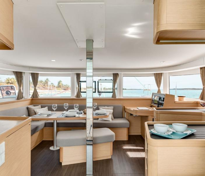 Zourite | Lagoon 42-2 photo 3