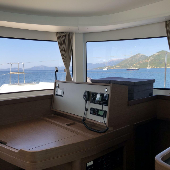 Loki | Lagoon 42 photo 2