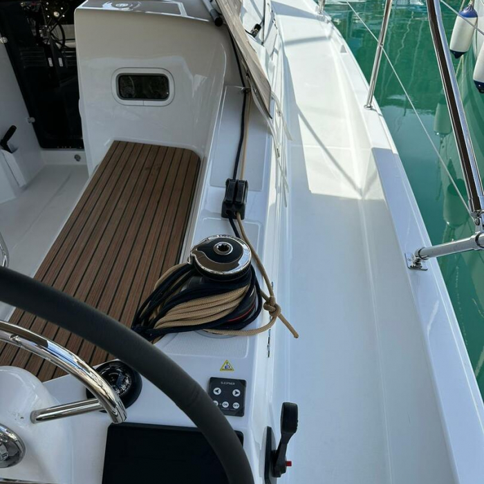 Star Kiss | Sun Odyssey 350 photo 4