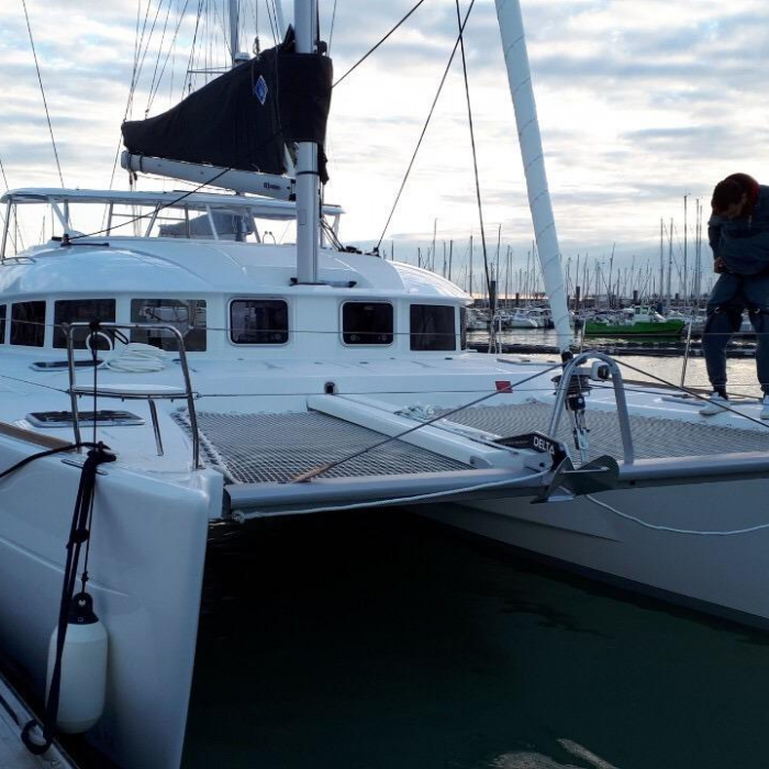 Butterfly | Lagoon 380 photo 6